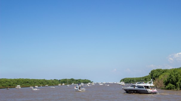 A branching in the river that leads to Buenos Aires
