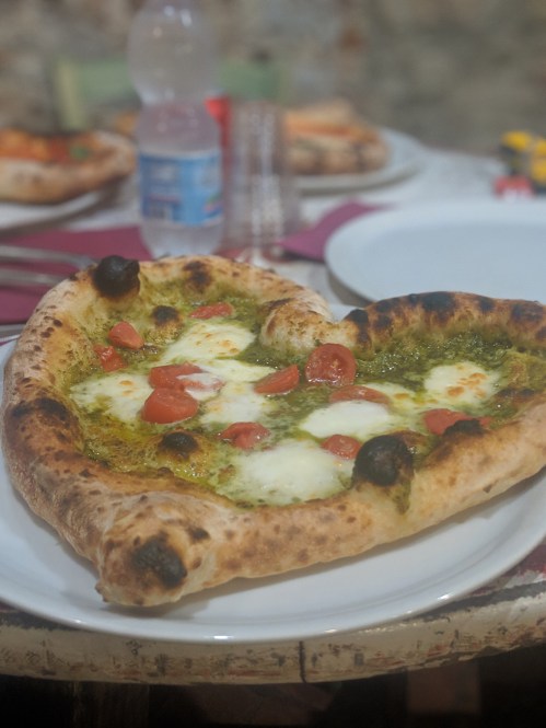 00100lPORTRAIT_00100_BURST20190426121303708_COVER