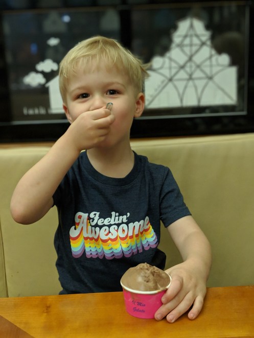 00100lPORTRAIT_00100_BURST20190426154349803_COVER